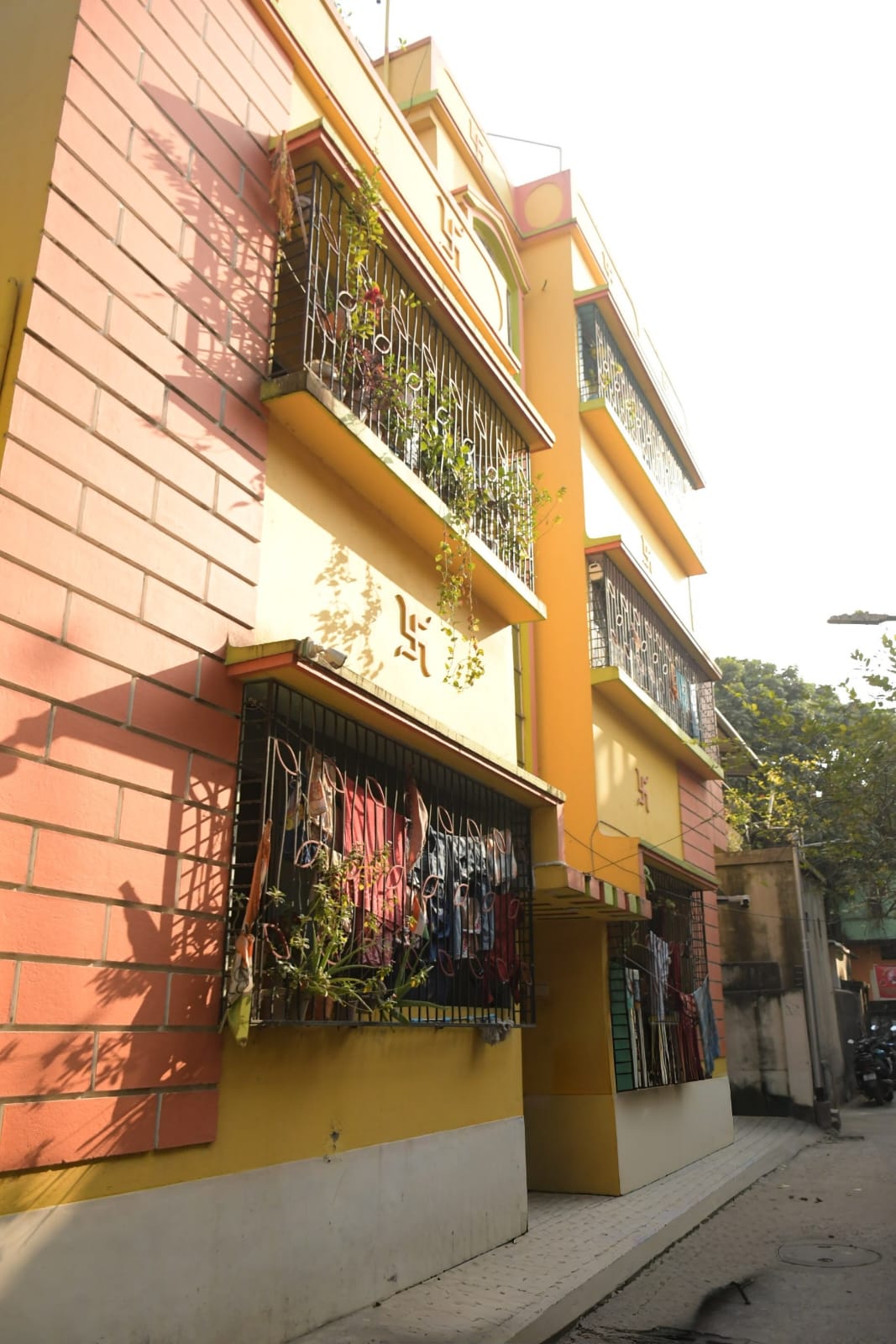 Tirupati Appartment (Parui Pacca Road)